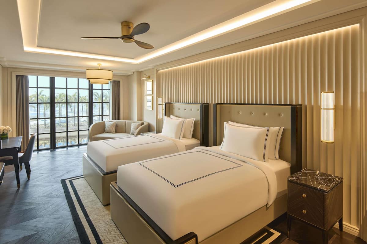 Premium bedding, free minibar, in-room safe, desk