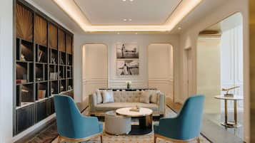 Premium bedding, free minibar, in-room safe, desk