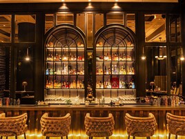Cocktail bar