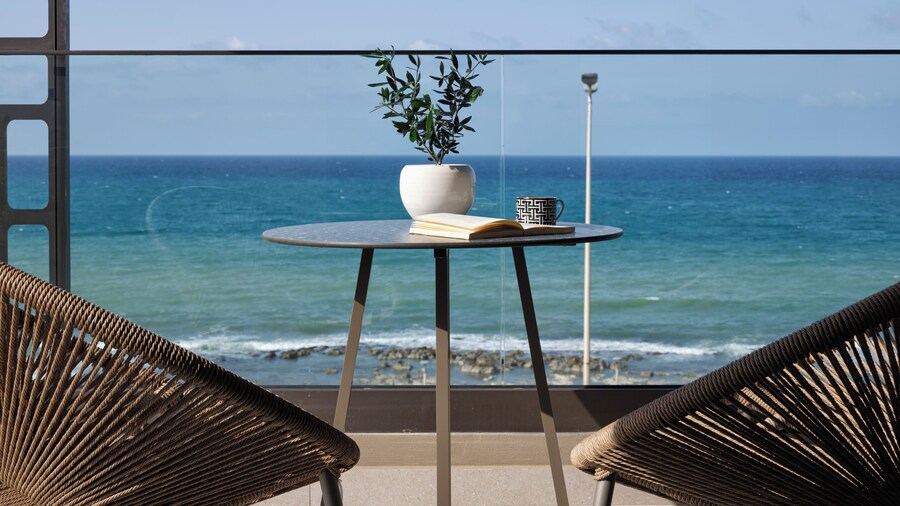 Rocca A Mare Heraklion - Handwritten Collection