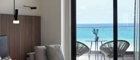 Junior Suite Panoramic Sea View | Minibar, in-room safe, individually furnished, soundproofing