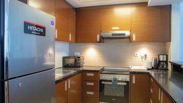 Bouilloire électrique, grille-pain