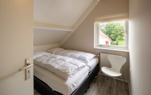 3 chambres, fer et planche à repasser, accès Internet, draps fournis