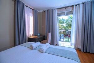 Caja de seguridad en la habitación y escritorio 