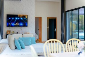 Interior - Luxurious 3-Bedroom Pool Villa Near Cha-Am Beach (Tambon Khao Yai)
