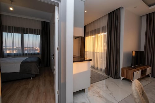 LUXURY APARTMENT WITH ALL SOCIAL ACTIVITES AND FULL FURNITURE IN ALANYA