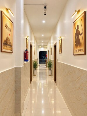 Lobby - Raghuvan by Aijasvan (Faizabad)