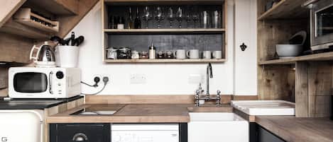 Fridge, microwave, oven, dishwasher