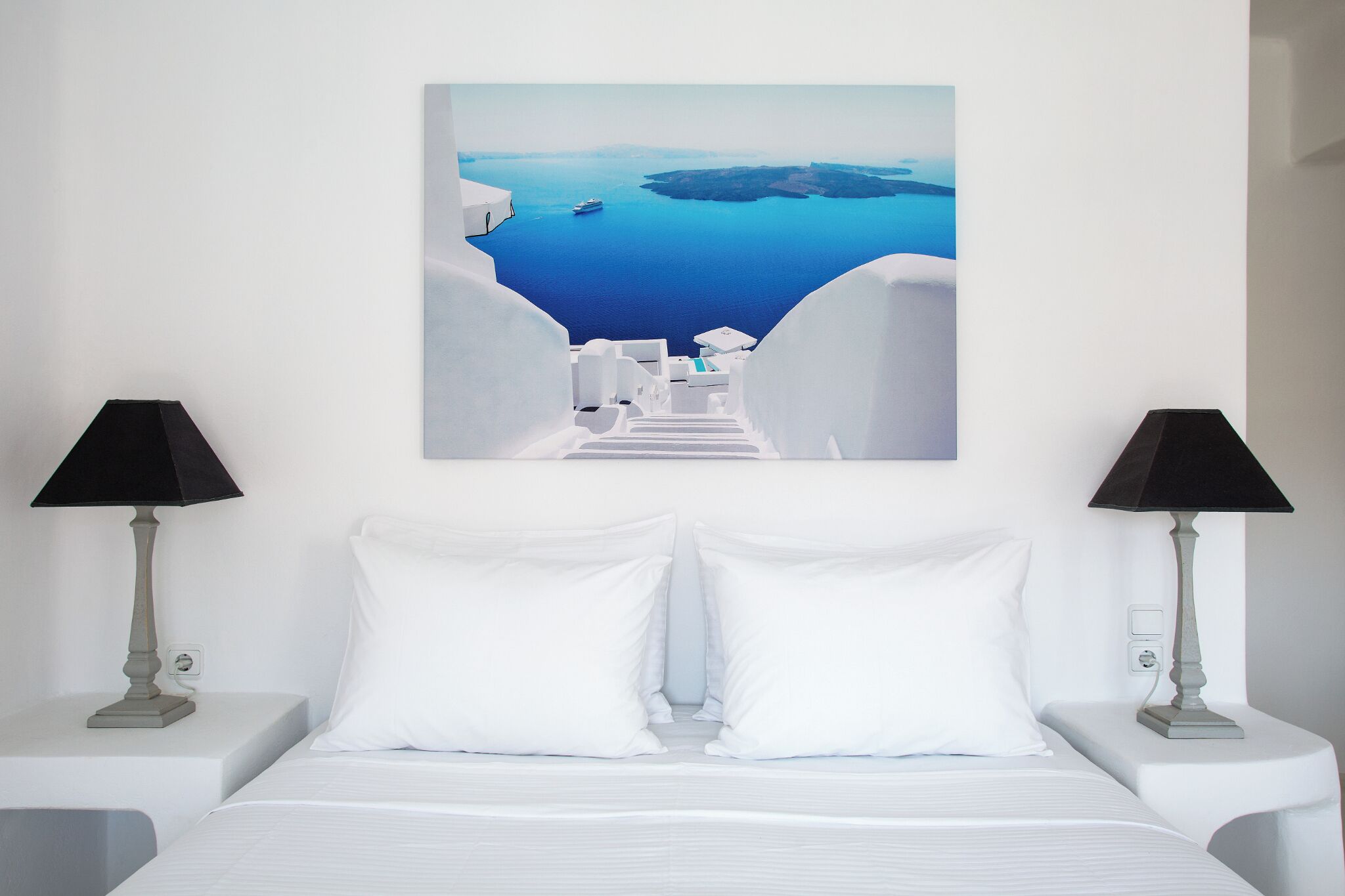 5 bedrooms, Egyptian cotton sheets, premium bedding, down duvets