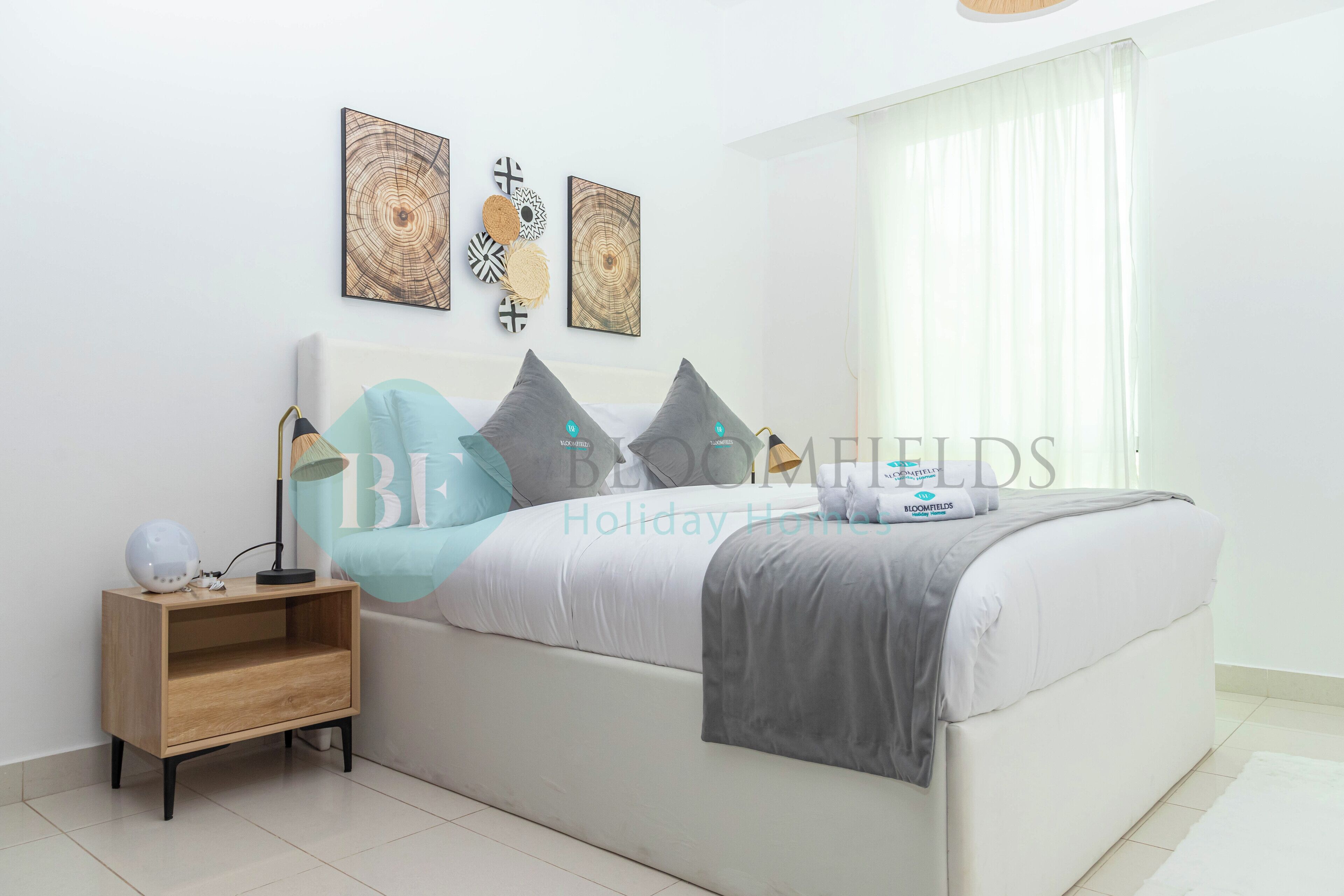 2 soveværelser, pengeskab på værelset, strygejern/strygebræt