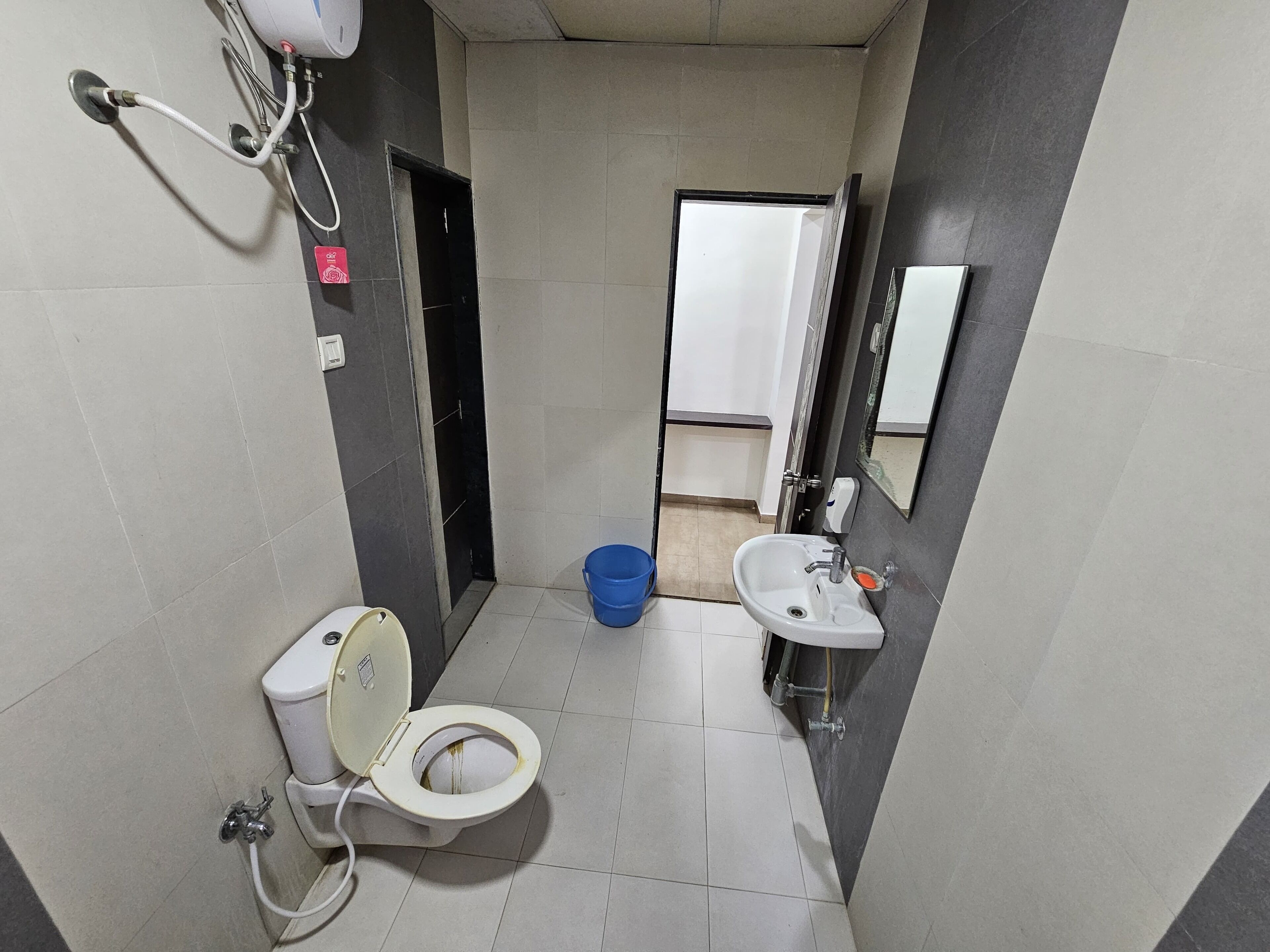 Standard Villa | Bathroom | Shower, free toiletries, towels, soap