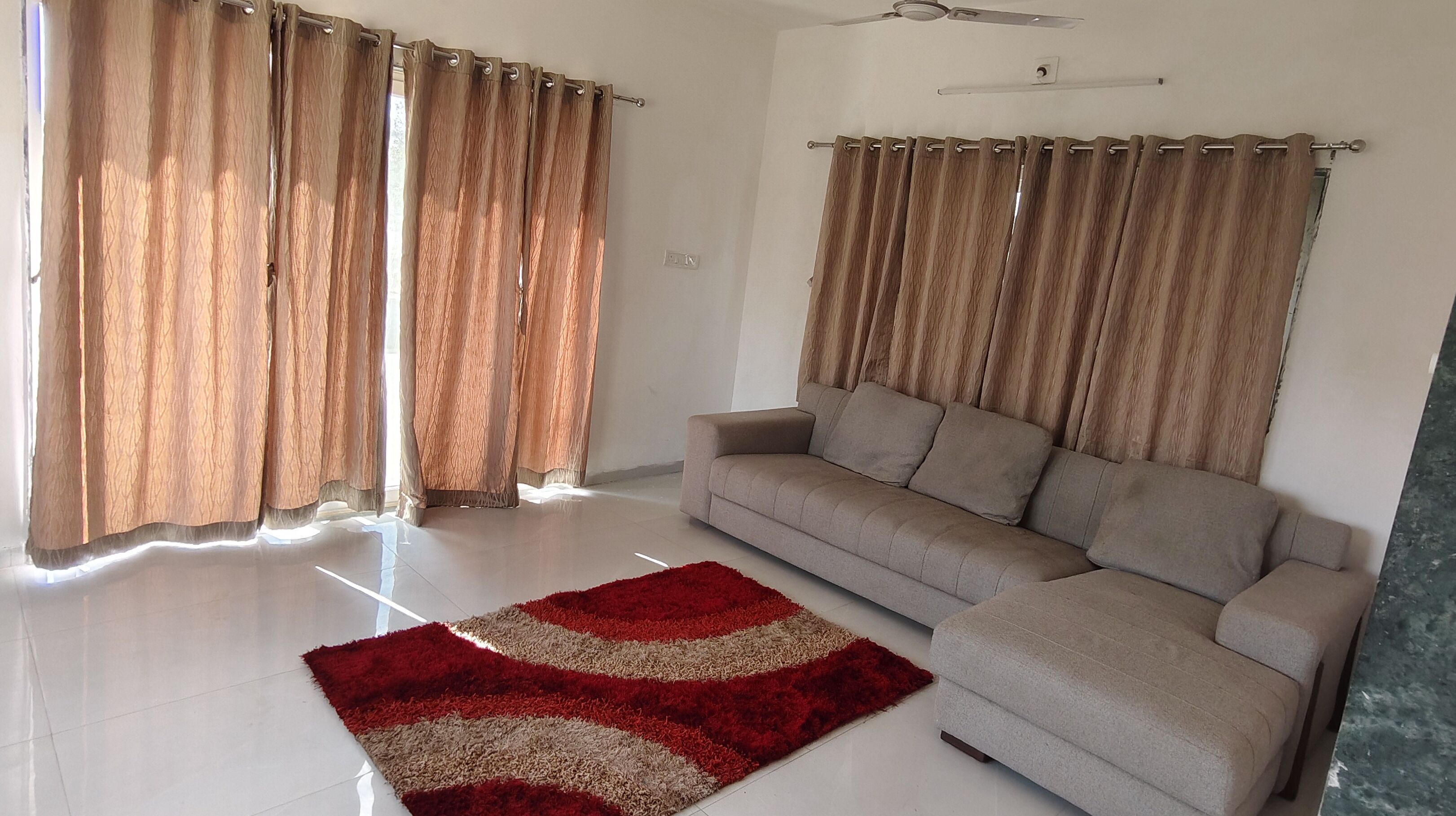 Vila Deluks | Area keluarga | TV