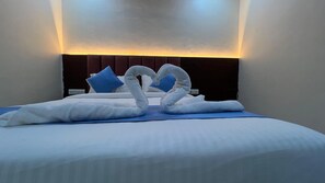 Deluxe Double Room - hotel surya grand (Mumbai)