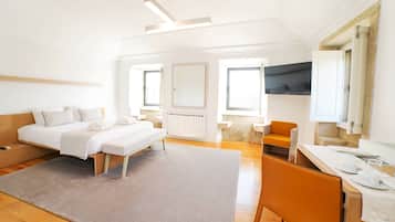 1 habitación, tabla de planchar con plancha, internet y ropa de cama