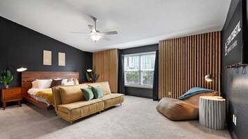 3 bedrooms, desk, iron/ironing board, travel cot