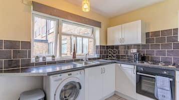 Apartment, 1 Bedroom | Laundry