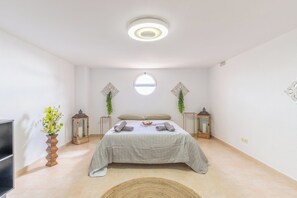 3 Schlafzimmer, Bügeleisen/Bügelbrett, WLAN, Bettwäsche