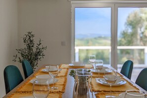 Dining - Casa Amarela - stunning countryside villa with heated pool (Leiria)