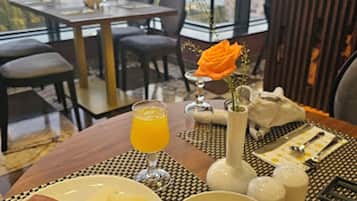 Desayuno continental incluido todos los días