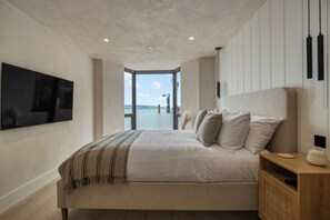 2 bedrooms, iron/ironing board, travel crib, free WiFi