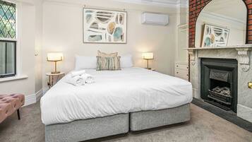 5 quartos, ferros/tábuas de passar roupa, Wi-Fi, roupa de cama