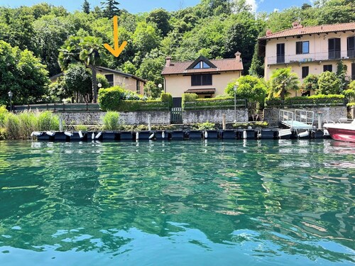 Orta cottage sulla riva del lago