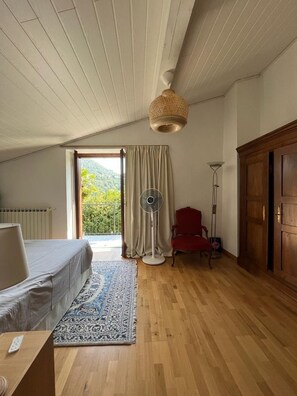 2 bedrooms, free WiFi, bed sheets - Orta cottage sulla riva del lago (Orta San Giulio)
