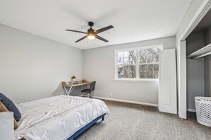 2 bedrooms, desk, iron/ironing board, travel crib