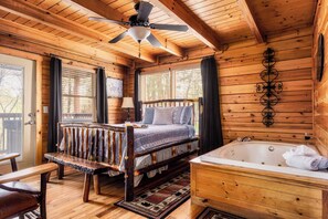 2 chambres, bureau, fer et planche à repasser, lit parapluie