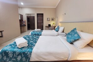 Deluxe Double or Twin Room, Balcony | Premium bedding, individually decorated, individually furnished, desk - 1047 Vamsor heights (Gurugram)