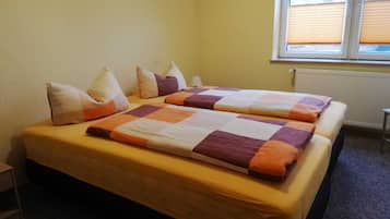 2 chambres, lit parapluie, Wi-Fi gratuit, draps fournis