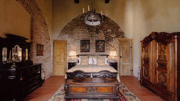 Chambre Double (Bishop Room)