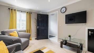 Nhà, 3 phòng ngủ, hút thuốc, sân hiên | Phòng khách