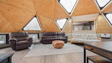 TV connectée, cheminée