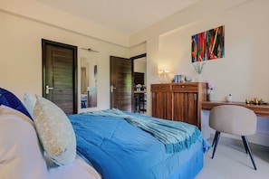 Deluxe Apartment, 1 Queen Bed, Balcony, Pool View