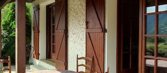 House in Valbonnais near a lake ideal for walking and cycling
