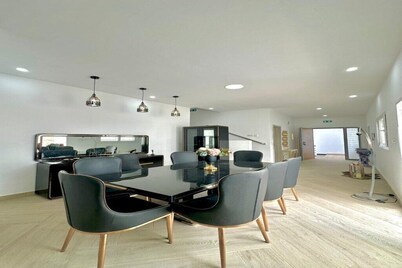 Spacious 4-bedroom villa with WiFi, AC in welcoming Nouakchott