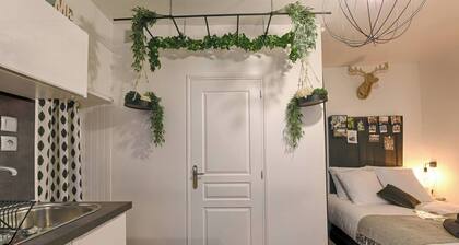 At Préfect'Nantes, downtown