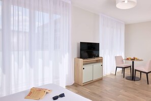 Studio | Cribs (free), WiFi (free), bed sheets - Quality Aparthotel Reims - Saint-Thomas (Reims)