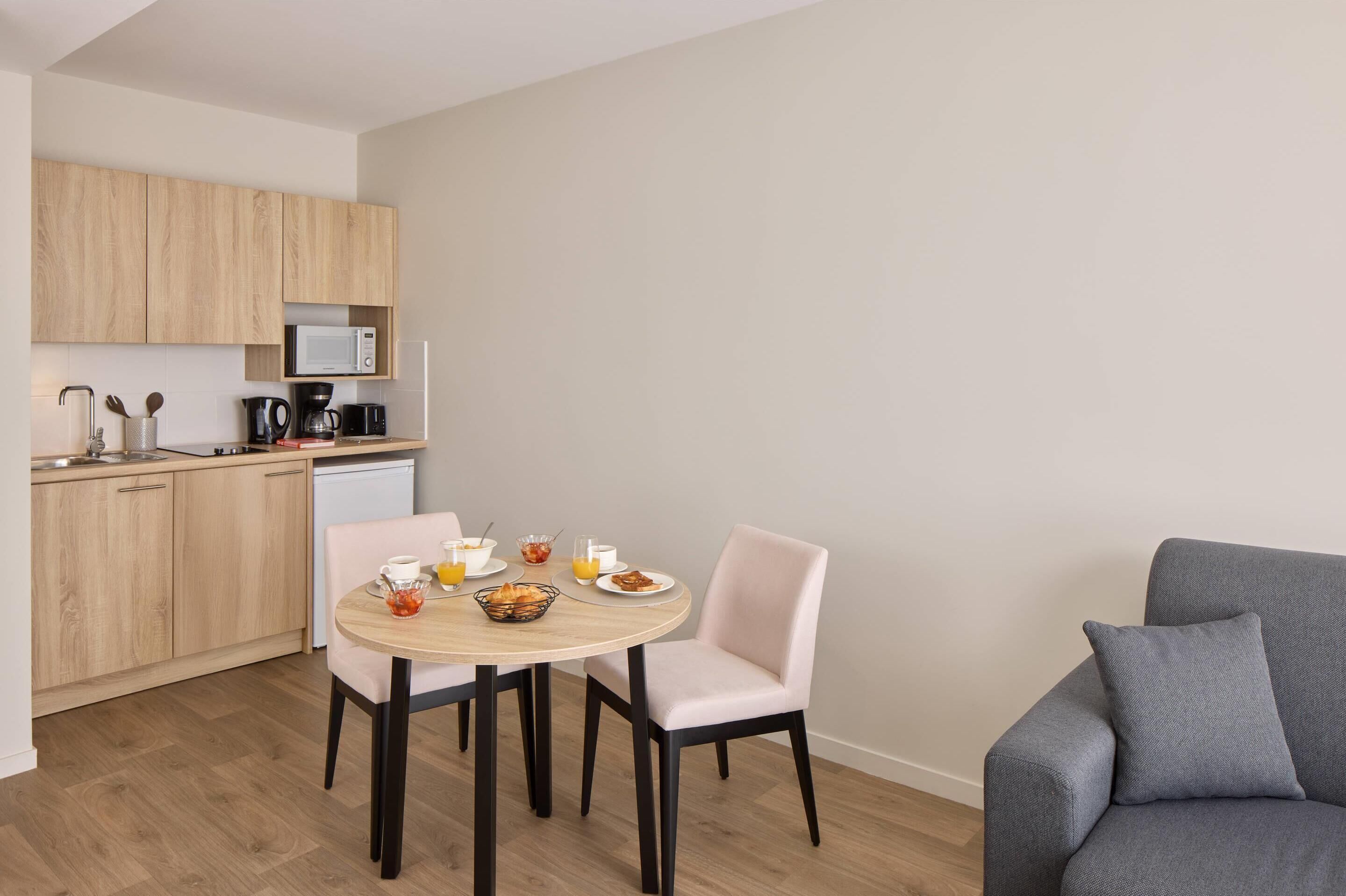 4 adults - 1 double bed and 1 sofa bed | Free cots/infant beds, free WiFi, bed sheets