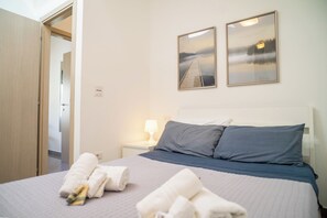 3 slaapkamers, een strijkplank/strijkijzer, wifi, beddengoed