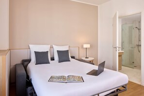Free WiFi, bed sheets - Quality Suites Val d'Europe (Chessy)