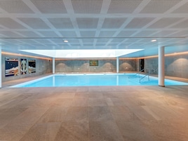 Una piscina techada