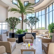 Zenitude Hôtel-Résidences Val d'Europe
