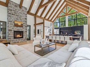 Télévision, cheminée