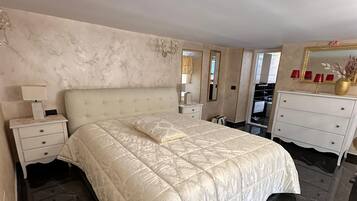 Apartment, 2 Bedrooms, Smoking, Patio | 2 bedrooms