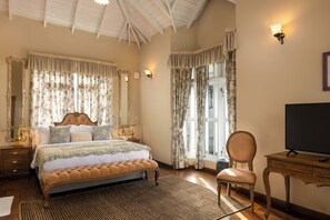 Superior Room | Desk, laptop workspace, free WiFi - Grand Bungalow Nuwara Eliya by Seven Angels (Nuwaraeliya)