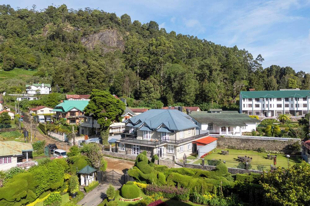 Grand Bungalow Nuwara Eliya by Seven Angels