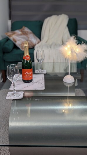 Food and drink - Chic Apartment in Manchester Sleeps 5 (Manchester)