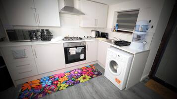 Apartment | Private kitchen | Fridge, microwave, oven, stovetop